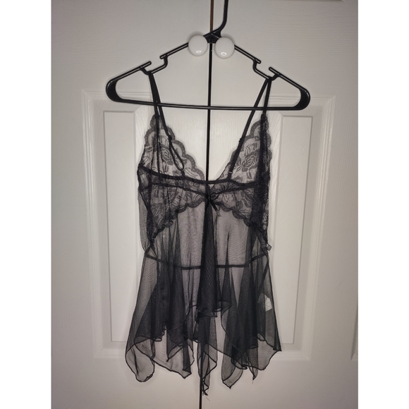 Lingerie - Picture 3 of 4